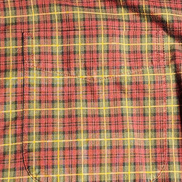 LL Bean Men's Red and Green Plaid Flannel Shirt Cotton - Picture 7 of 9